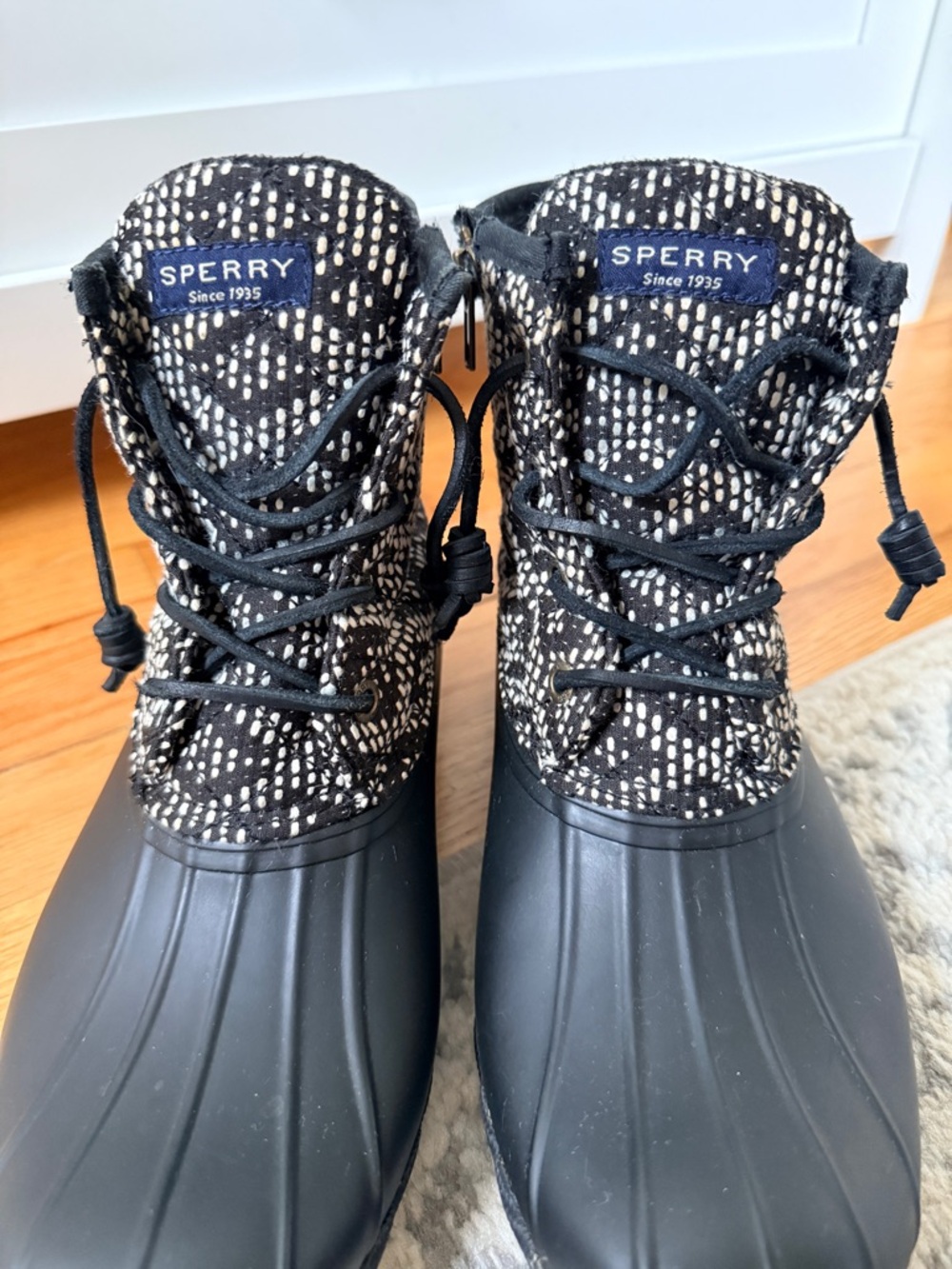 Sperry Black and Ivory rain boots - Picture 3 of 6